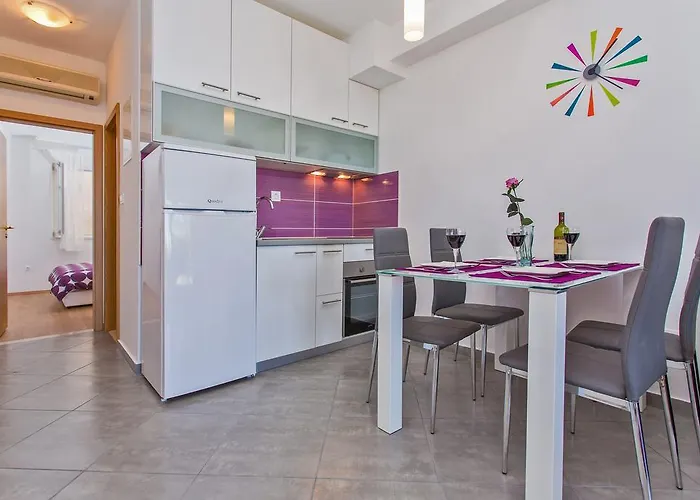 Flora Apartment *