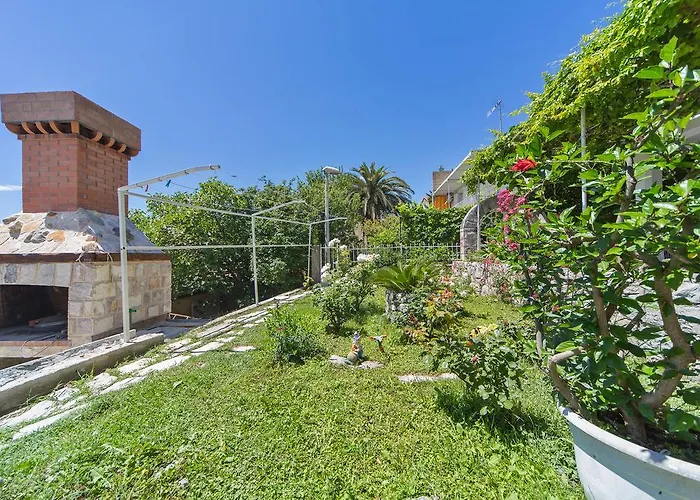 Flora 아파트 믈리니